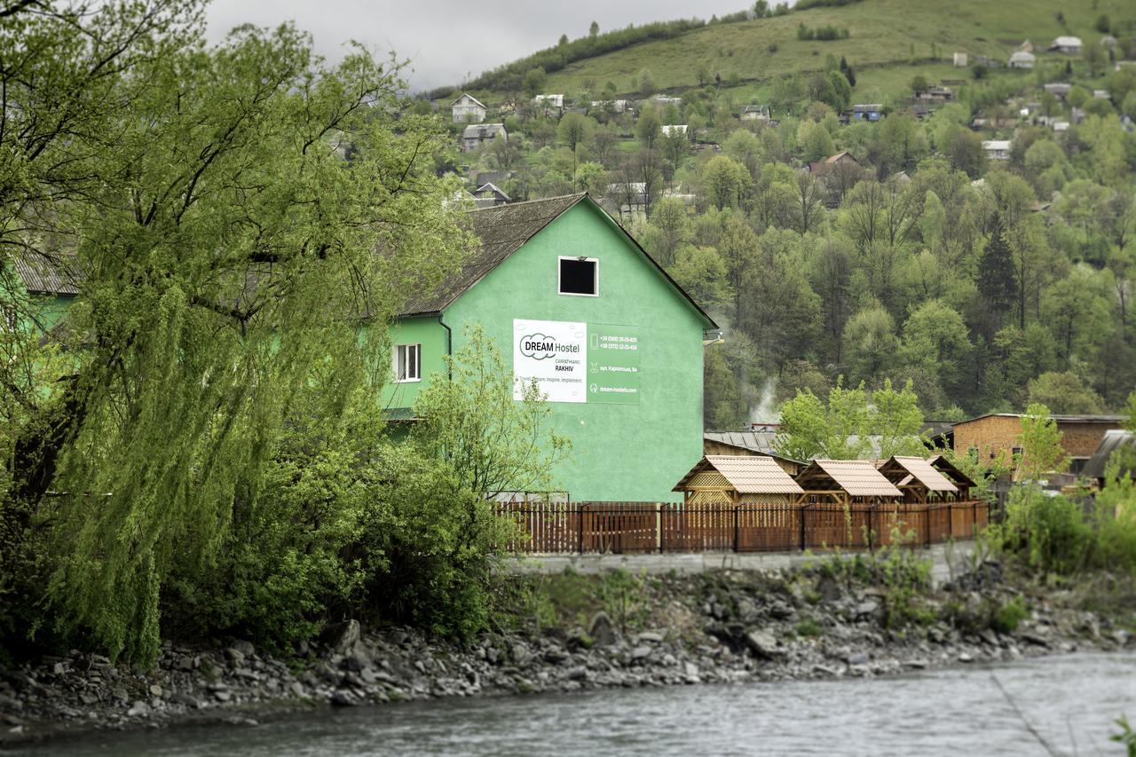 Dream Hostel Carpathians Rakhiv Eksteriør billede