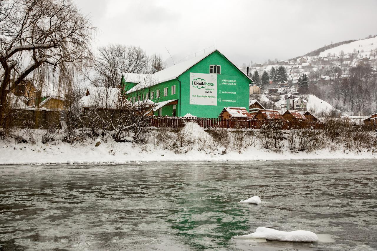 Dream Hostel Carpathians Rakhiv Eksteriør billede